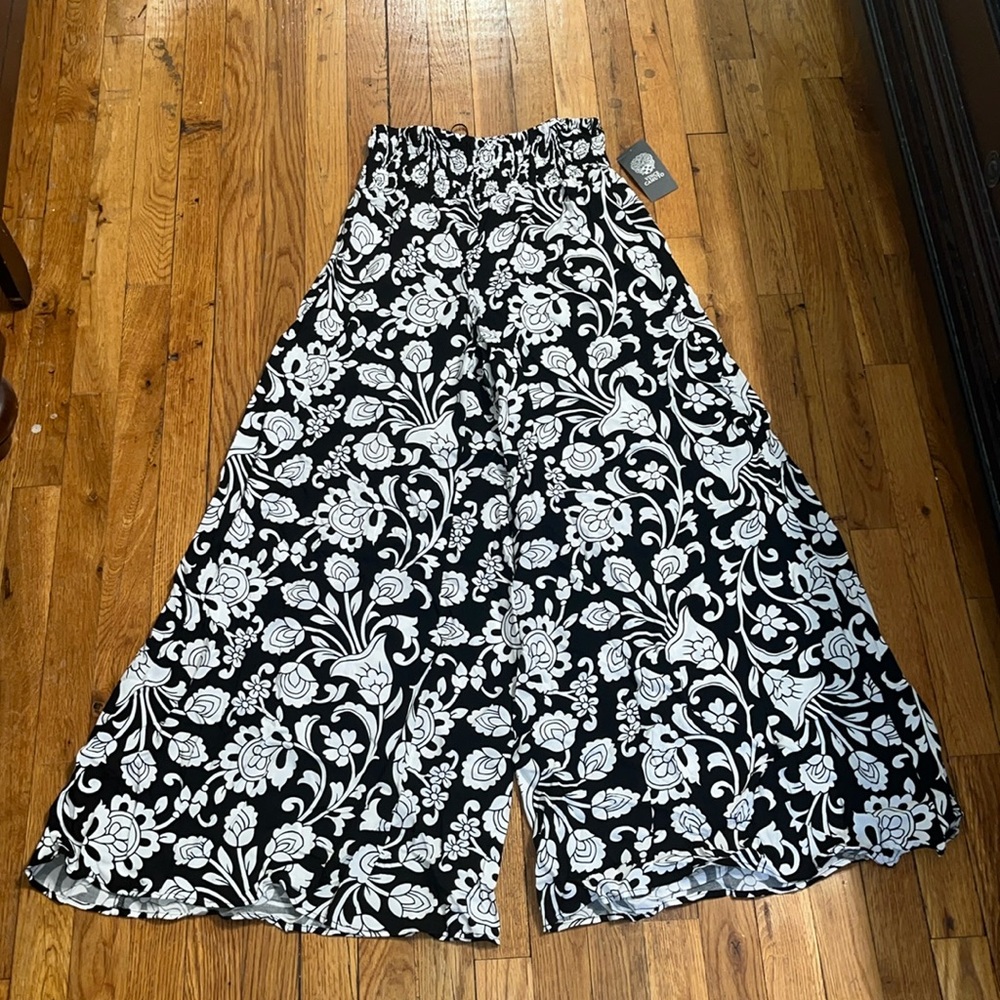 Vince Camuto Smocked Waist Wide Leg Pants
 - Enchanted - Rich Black size S